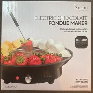 Kusini Electric Fondue Chocolate Maker Kit W/ Detachable Tray 4 Skewers NIB